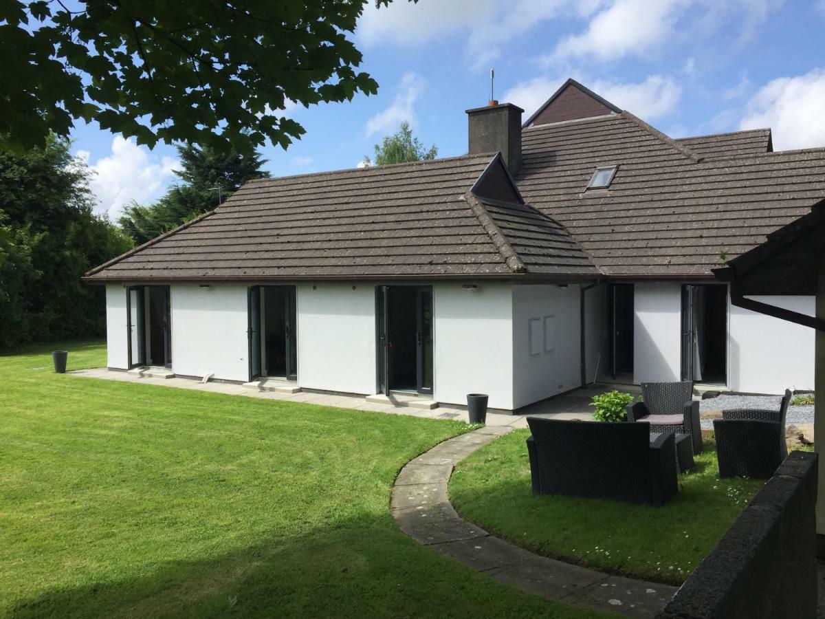 Tudor Lodge Guest Accommodation Bunratty Exterior photo