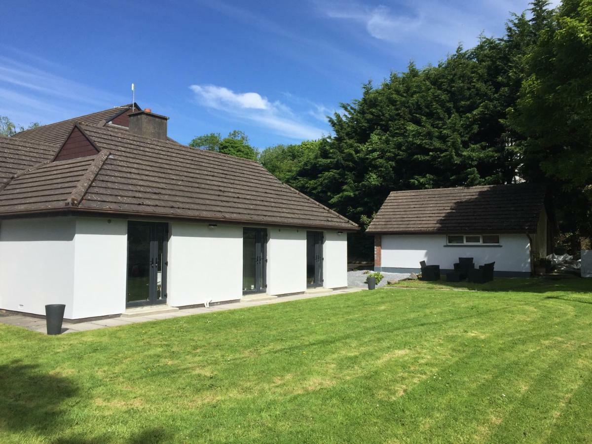 Tudor Lodge Guest Accommodation Bunratty Exterior photo